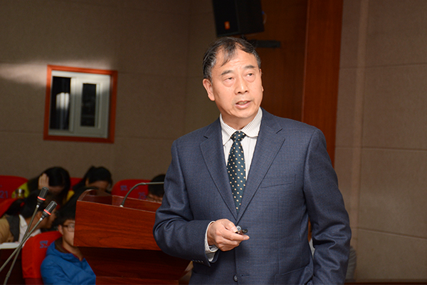 新西兰奥塔哥大学孙志发教授来我校讲学